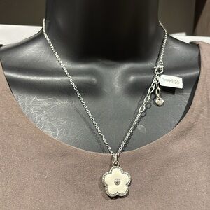 NEWFINALPRICE🔥NEW Brighton Silver and White Flower Pendant Necklace
